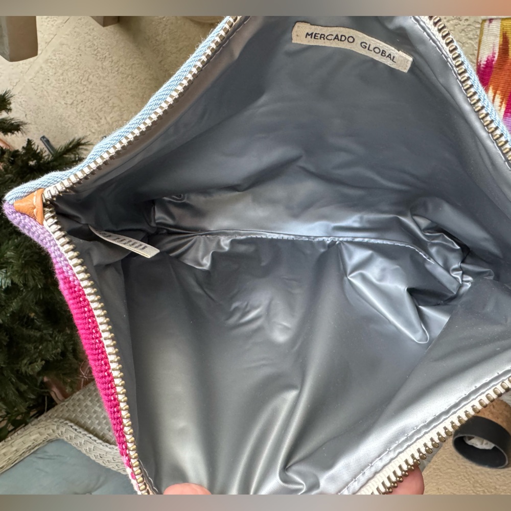 Mercado Global Rosa Tote & Cristina Cosmetic Pouch in Raspberry Paleta - Picture 12 of 16